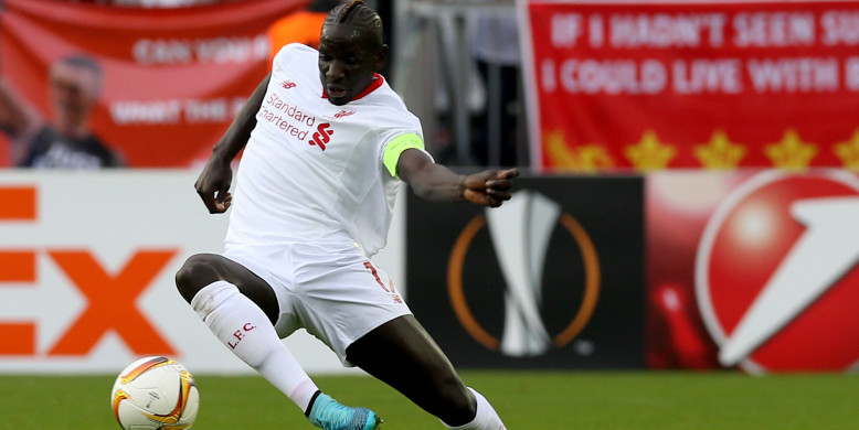 Sakho signs new deal