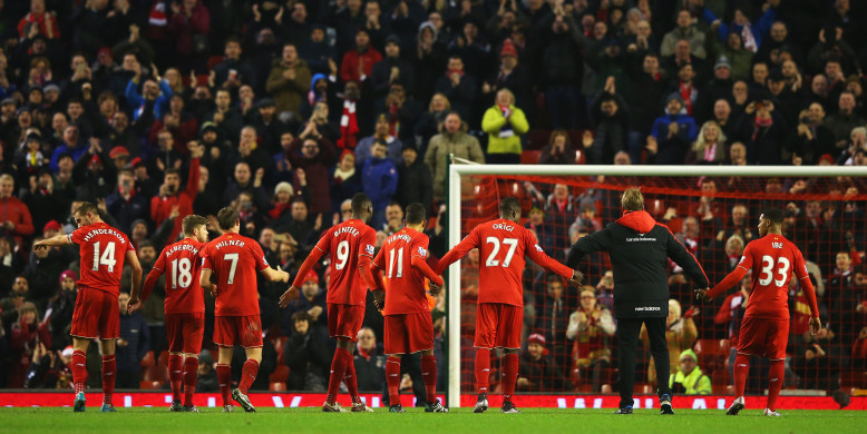 Carragher comments on Anfield atmosphere
