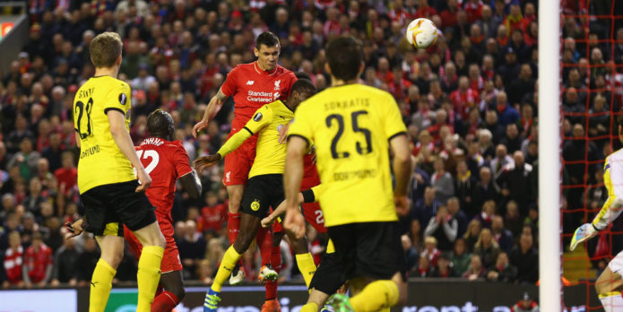 Who should replace Sakho at centre-back against Villarreal?