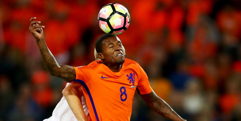 Gini Wijnaldum injures his hamstring on international duty