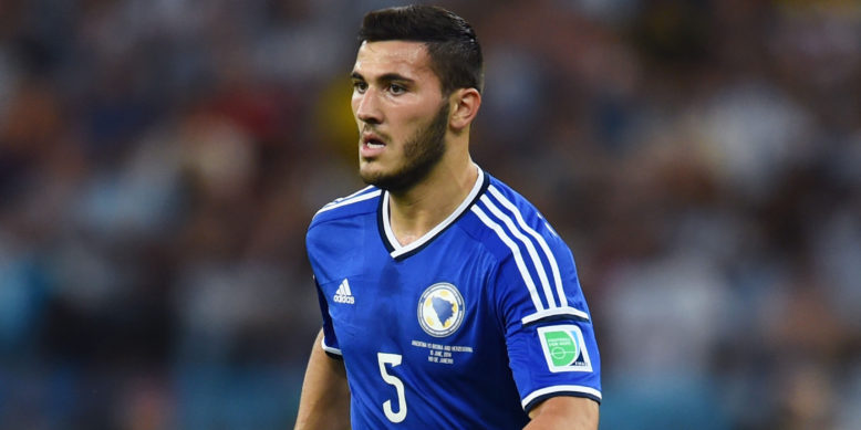 Liverpool line-up free transfer move for Sead Kolasinac