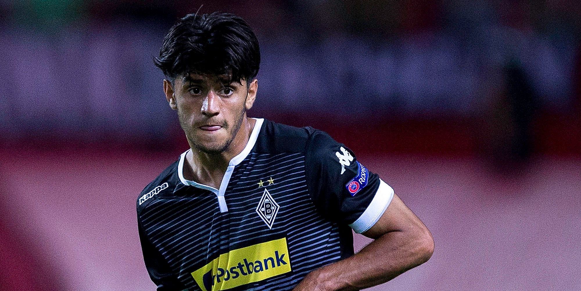 Liverpool battle Dortmund for Dahoud