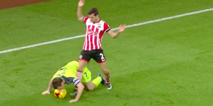 Tactical analysis of James Milner trapping the ball with his face