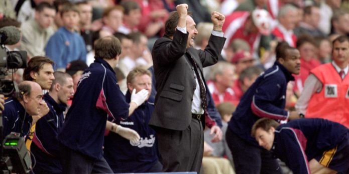 Name the Liverpool team who beat Man United 2-0 on this day in 2001
