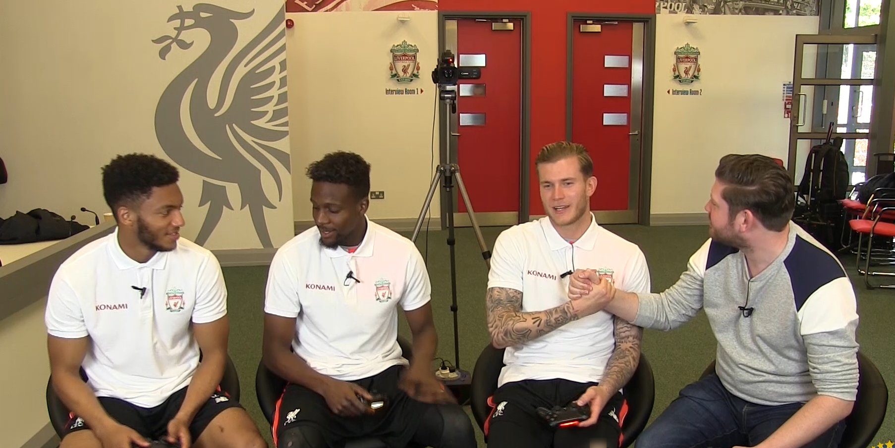 VIDEO: Gomez, Karius and Origi play PES 2017!