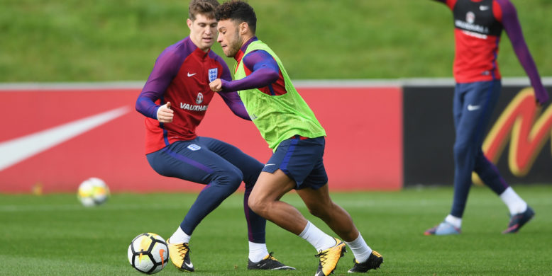 Oxlade-Chamberlain to start for England against Slovenia