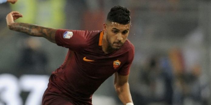 Liverpool target Roma left-back after fitness reassurances