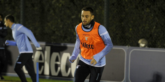 Liverpool target De Vrij unsure over new Lazio contract