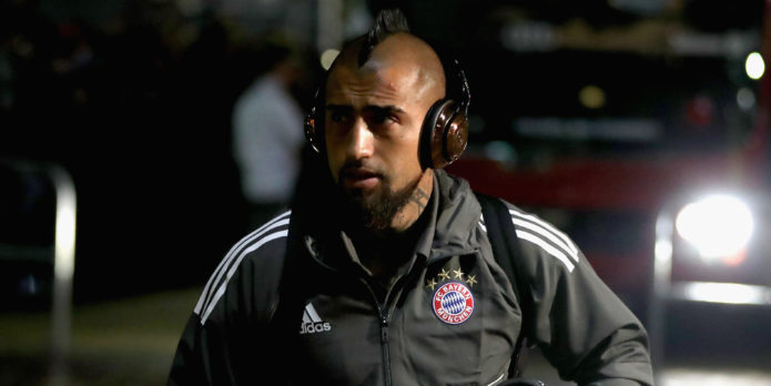 Liverpool rival Manchester United and Chelsea for Vidal