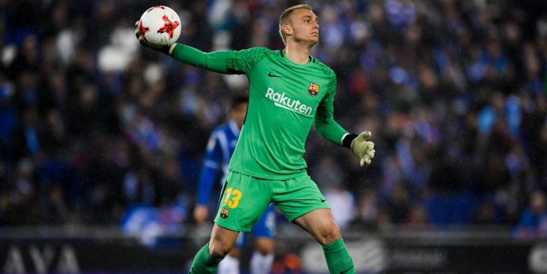 Arsenal and Chelsea join the race for Jasper Cillessen