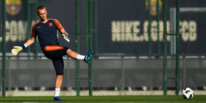Liverpool make offer for Jasper Cillessen