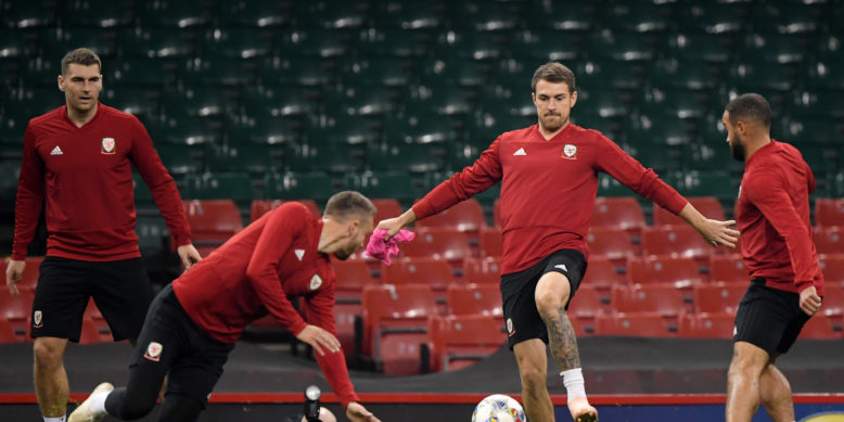 Bayern join Liverpool in Ramsey chase