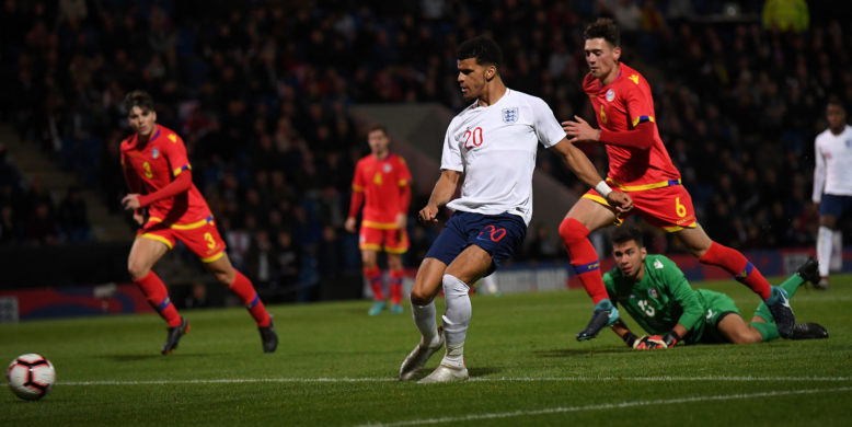 Rangers make official offer to take Solanke on loan