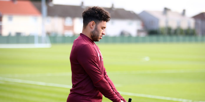 Oxlade-Chamberlain could return soon according to Henderson