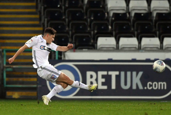 United set to beat Liverpool to £10m Daniel James deal