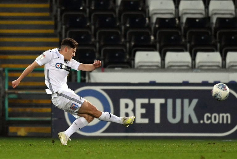 United set to beat Liverpool to £10m Daniel James deal