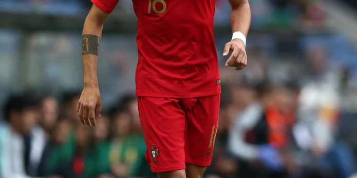 Fernandes set to snub Liverpool for Manchester United