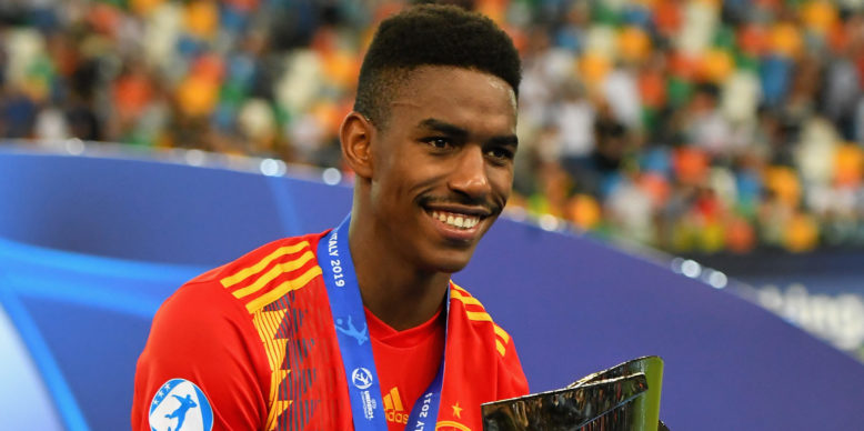 Liverpool target Junior Firpo on the brink of joining Barcelona