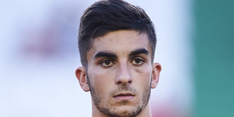 Liverpool in three-way fight to sign Ferran Torres