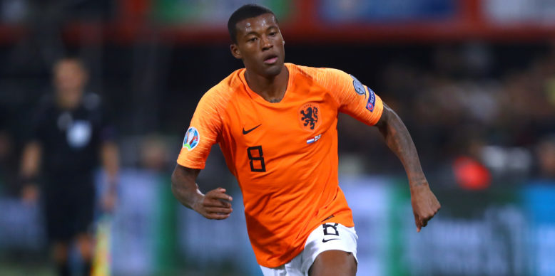 Liverpool fans react as Wijnaldum scores screamer for Holland