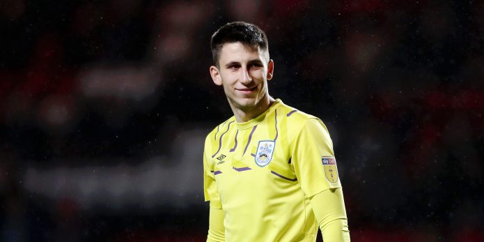 Grabara suffers injury on loan at Huddersfield