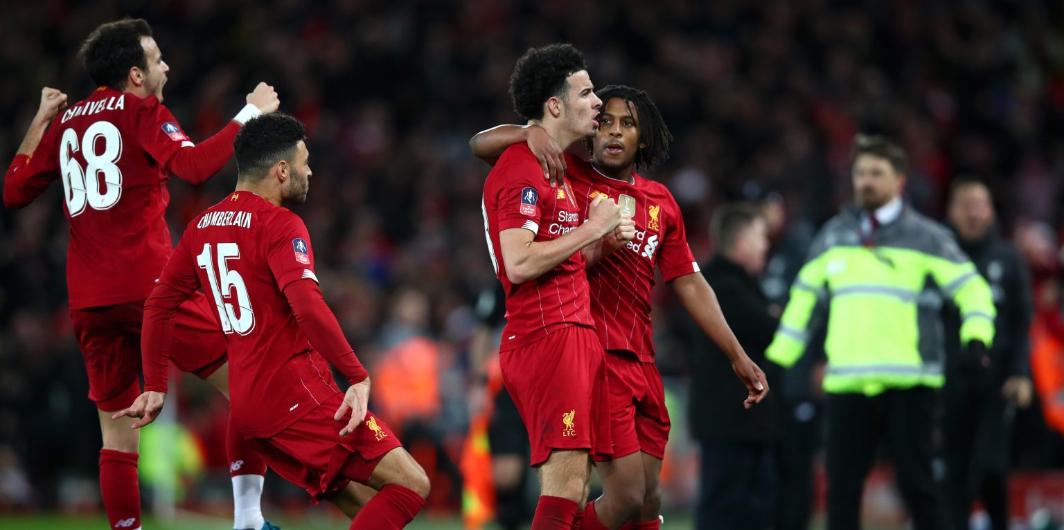 Fans react to Jones’ stunner vs Everton