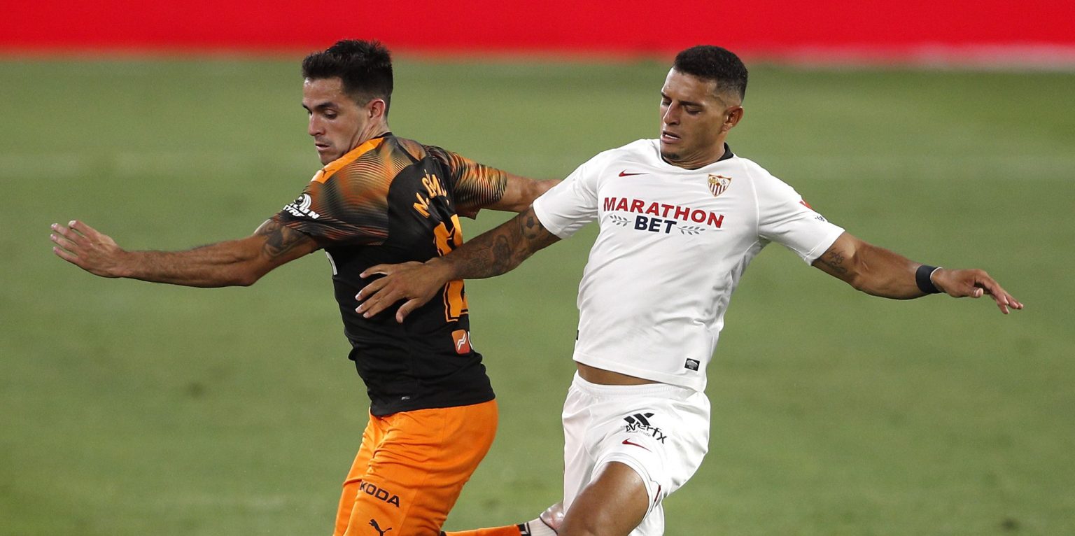 Liverpool still interested in Diego Carlos