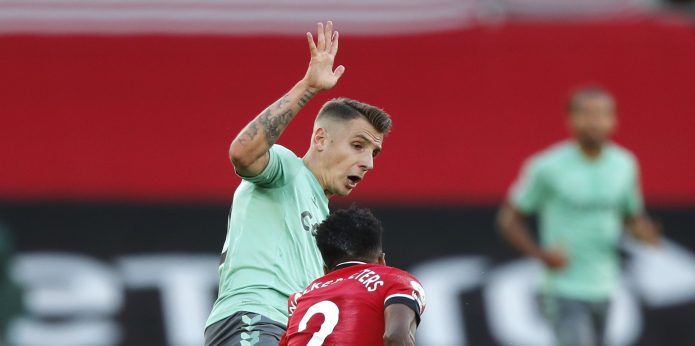 Liverpool fans mock Lucas Digne after red card for Everton
