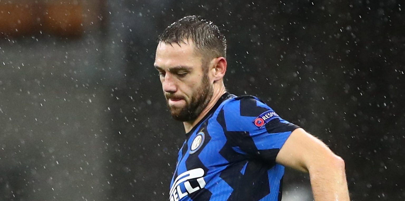 Liverpool show interest in Stefan de Vrij – but he is ignoring it
