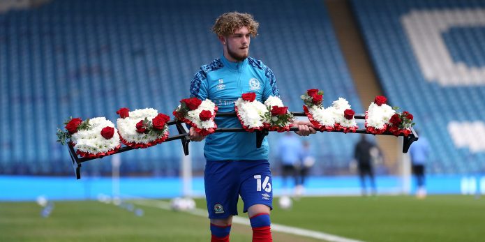 Virals: Touching gesture from Harvey Elliott remembers Hillsborough victims
