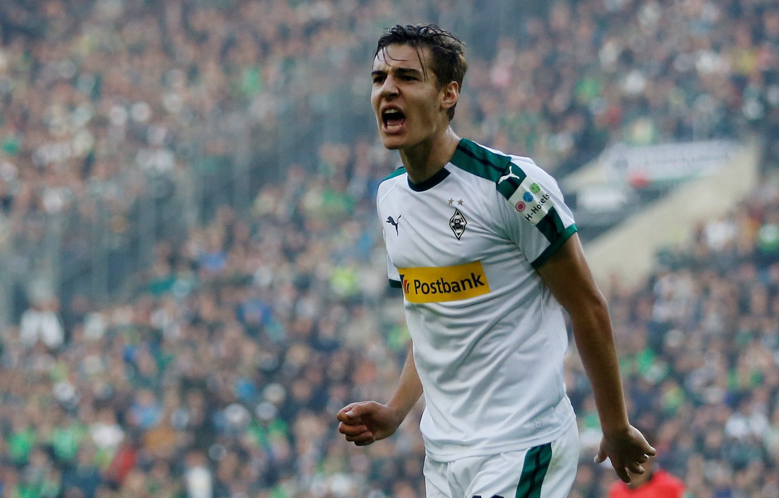 german-midfielder-florian-neuhaus