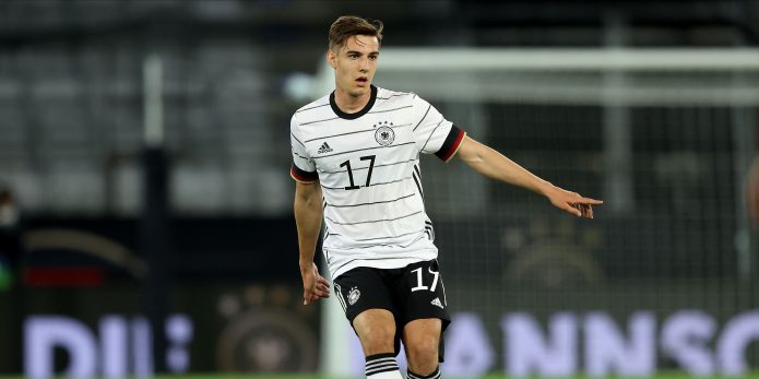 Virals: Journalist offers update on Florian Neuhaus transfer