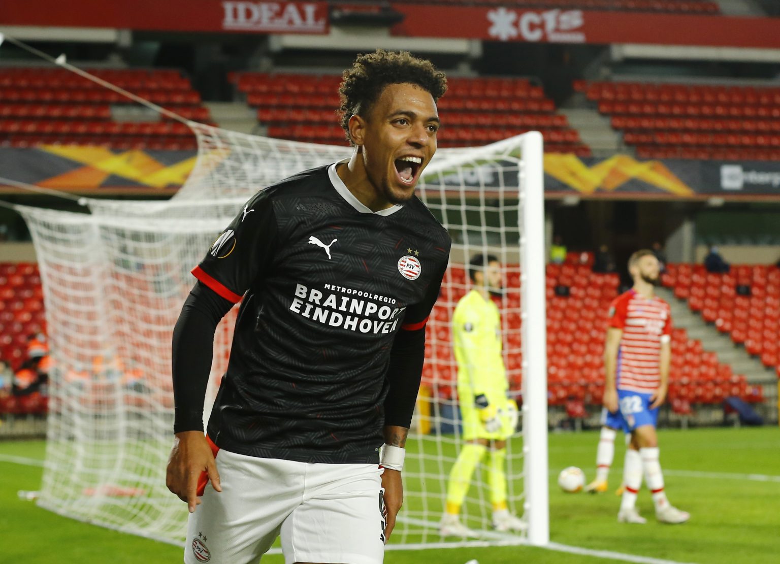 psv-striker-donyell-malen