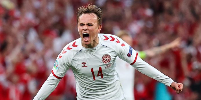 Virals: Liverpool scouts ‘spotted’ watching Mikkel Damsgaard