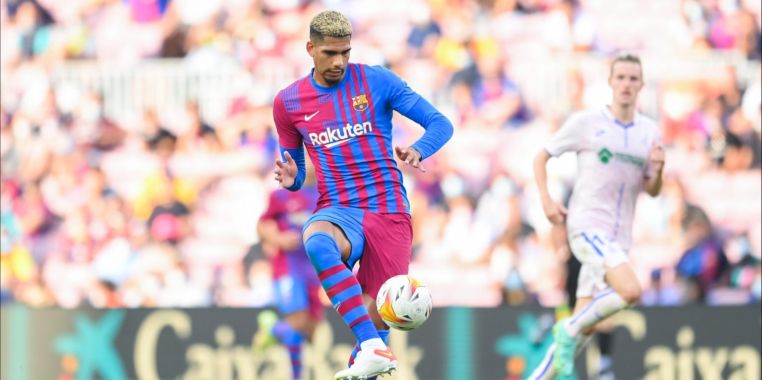 Virals: Liverpool ‘closely following’ Barcelona star Ronald Araujo
