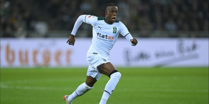 Virals: Liverpool ‘leading the race’ to sign Denis Zakaria