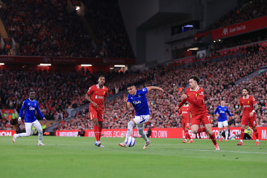 Curtis Jones vs Everton at Right-Back