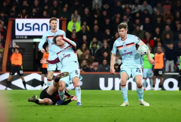 Liverpool joined by Manchester United in race for £55m Premier League defender