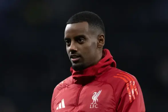 Confirmed Liverpool XI: Arne Slot makes 3 changes for Man City as Alexander Isak misses out