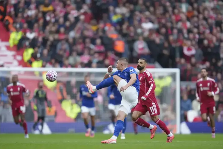 Team News: Everton vs Liverpool injury, suspension list, predicted XIs
