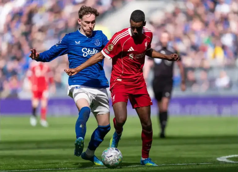 “Get on the phone today” – John Aldridge demands Liverpool take urgent action on Alexander Isak