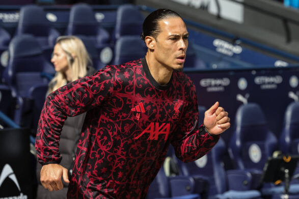 Steve Nicol spots ‘worrying’ Virgil van Dijk moment that proves Arne Slot problem