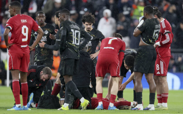 Arne Slot provides “Worrying” update on Injured Hugo Ekitike