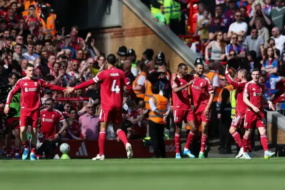 Liverpool fans fume at ‘lazy’ squad ahead of crucial Man Utd clash