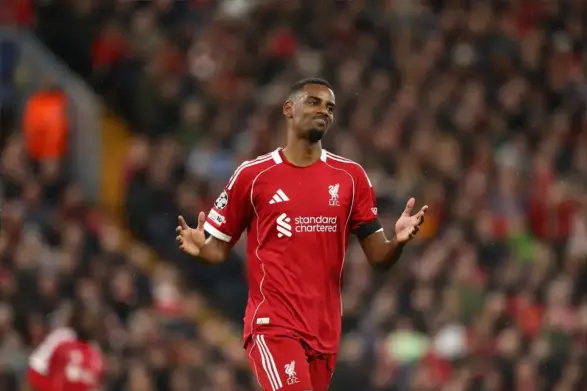 Liverpool XI vs Aston Villa Confirmed as Salah Returns and Van Dijk Breaks Record