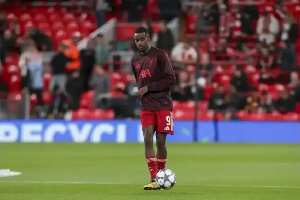 Alexander Isak injury blow could hand Liverpool a major problem before Manchester United