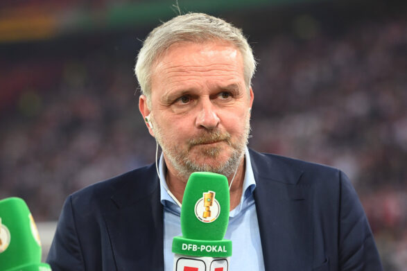 Arne Slot ‘decision’ made as Liverpool legend points to unprecedented Anfield divide