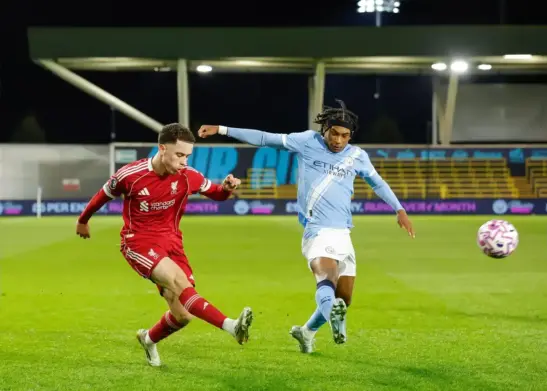Kieran Morrison signs new Liverpool deal ahead of possible loan move