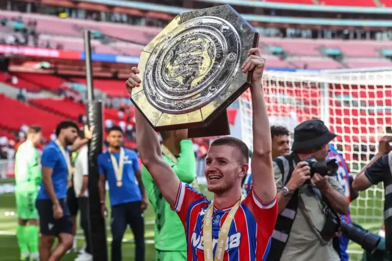 Liverpool make contact over “outstanding” Premier League midfielder wanted by Manchster United