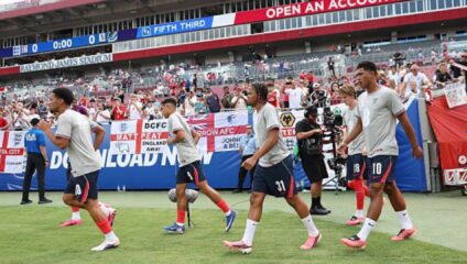 Jude Bellingham leaves 17-year-old Liverpool star ‘speechless’ with dressing room gesture after England debut